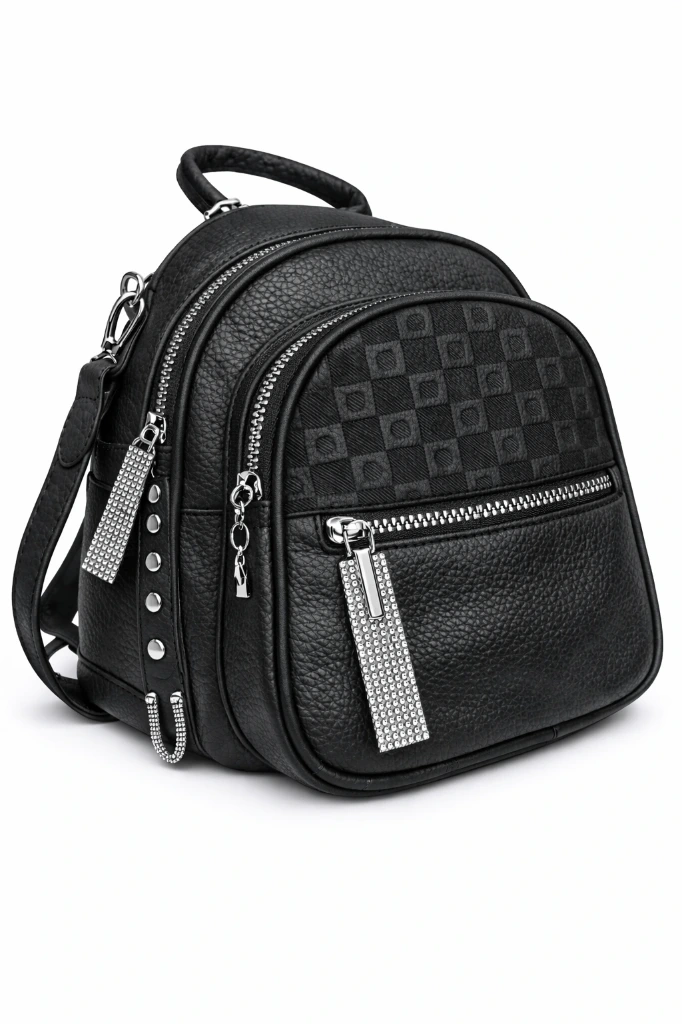 Mochila Fashion Mujer Texturada Con Dije, 5 Bolsillos Con Cierre  y Correa